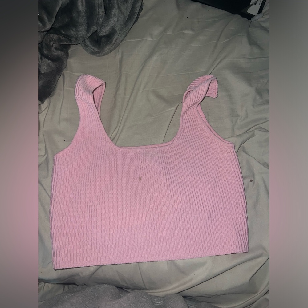 White fox pink ribbed tank